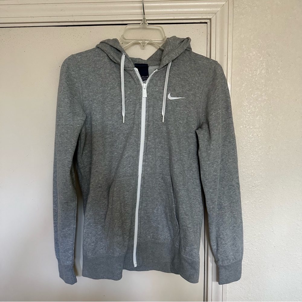 Nike sweatshirt